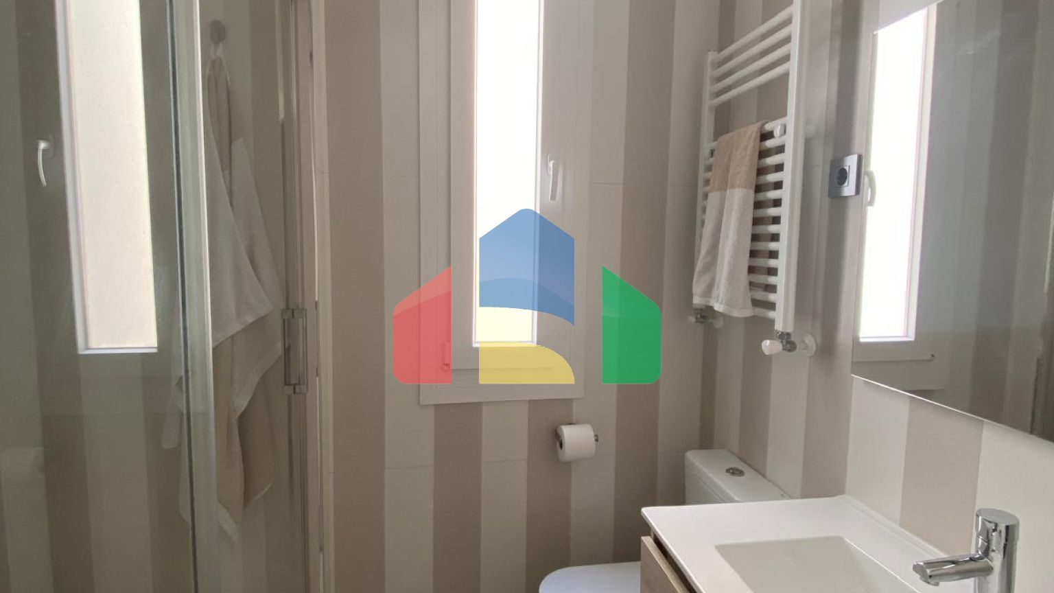 СВЕТЛАЯ КВАРТИРА В САМОМ ЦЕНТРЕ CHAMBERÍ