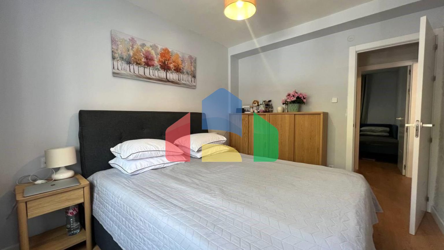 ПРОДАЖА КВАРТИРЫ НА СЕВЕРЕ МАДРИДА ВБЛИЗИ СТАНЦИИ МЕТРО И ТОРГОВОГО ЦЕНТРА ЛА ВАГУАДА