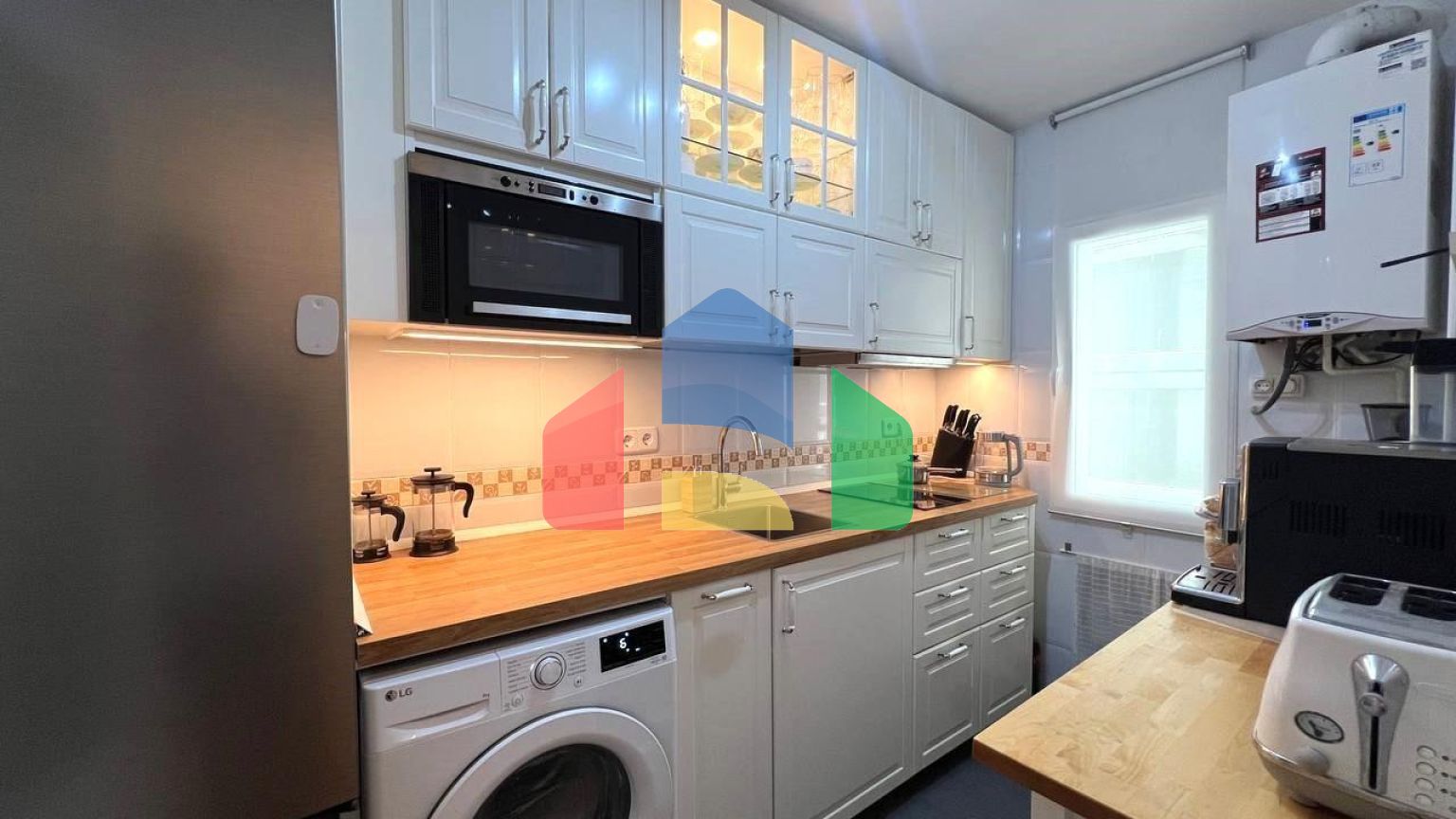 ПРОДАЖА КВАРТИРЫ НА СЕВЕРЕ МАДРИДА ВБЛИЗИ СТАНЦИИ МЕТРО И ТОРГОВОГО ЦЕНТРА ЛА ВАГУАДА