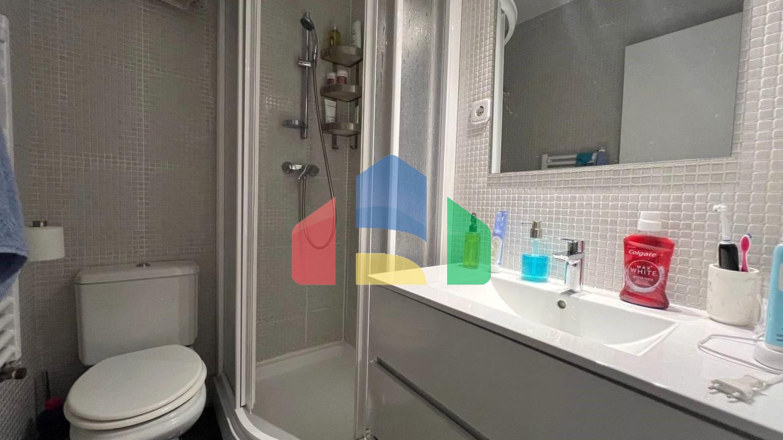 ПРОДАЖА КВАРТИРЫ НА СЕВЕРЕ МАДРИДА ВБЛИЗИ СТАНЦИИ МЕТРО И ТОРГОВОГО ЦЕНТРА ЛА ВАГУАДА