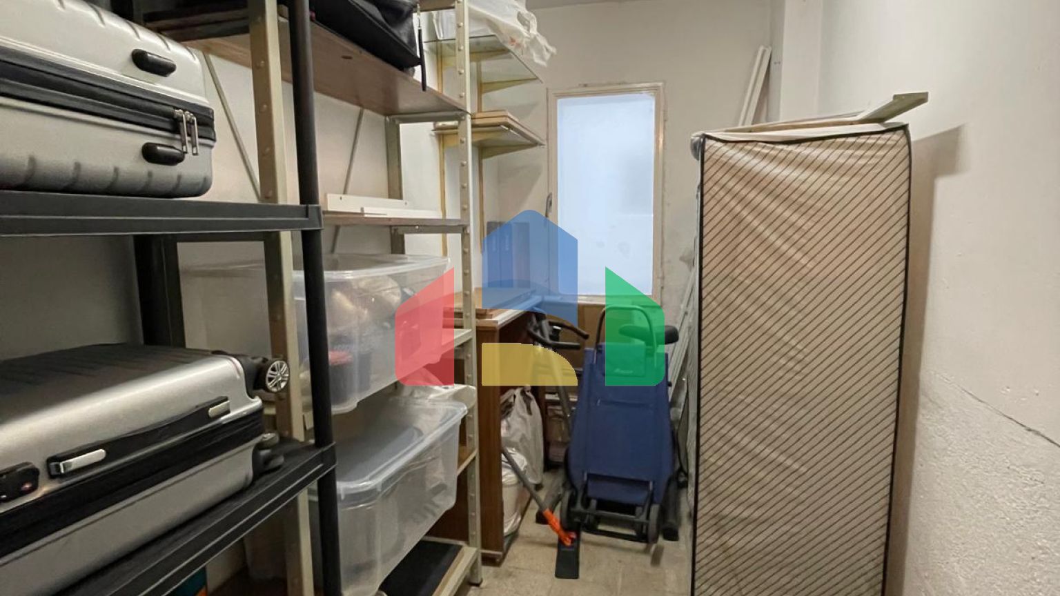 ПРОДАЖА КВАРТИРЫ НА СЕВЕРЕ МАДРИДА ВБЛИЗИ СТАНЦИИ МЕТРО И ТОРГОВОГО ЦЕНТРА ЛА ВАГУАДА