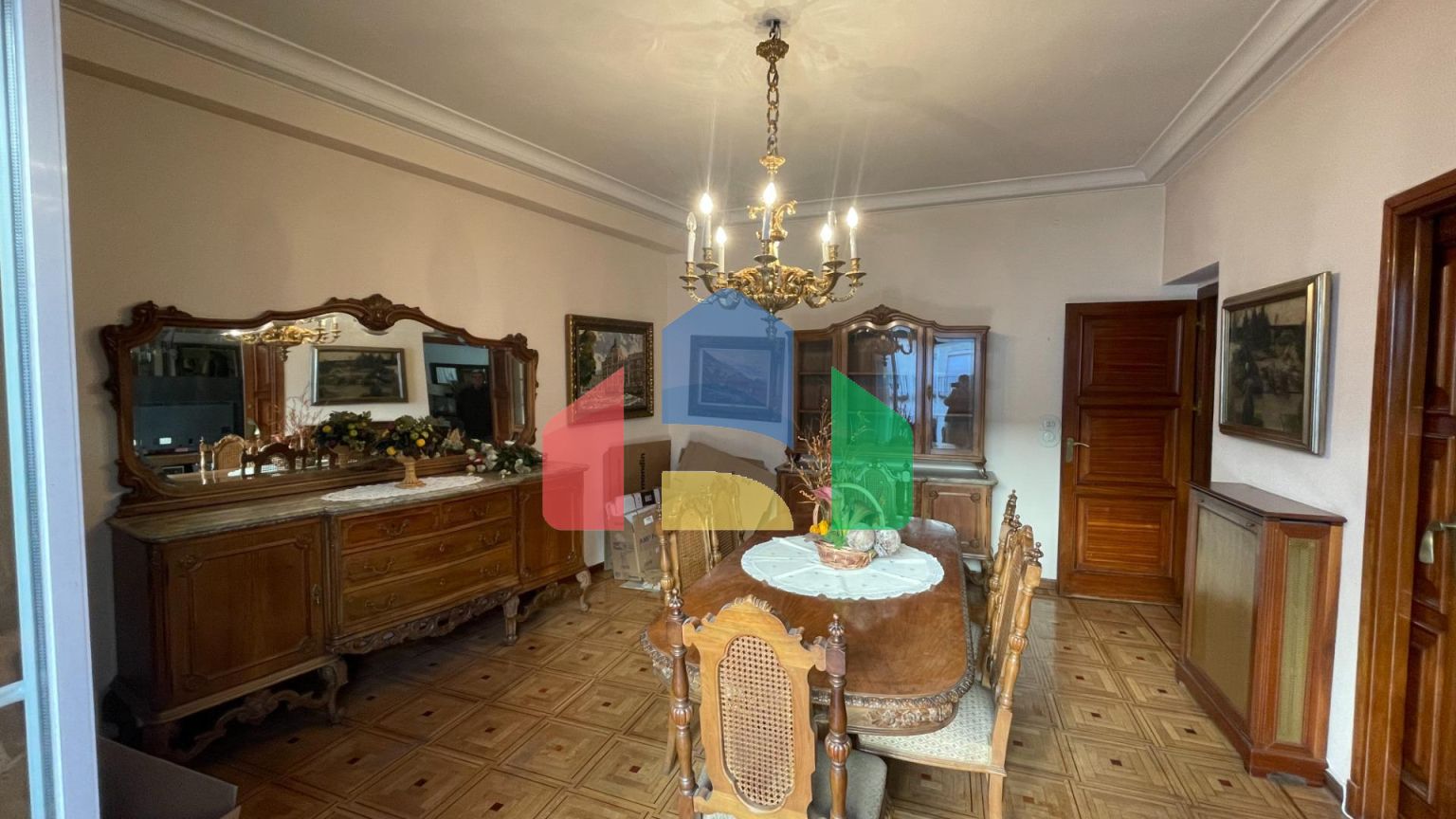 ПРОДАЖА ЭЛИТНОЙ КВАРТИРЫ ОКОЛО ПЛОЩАДИ ИСПАНИИ И КОРОЛЕВСКОГО ДВОРЦА!