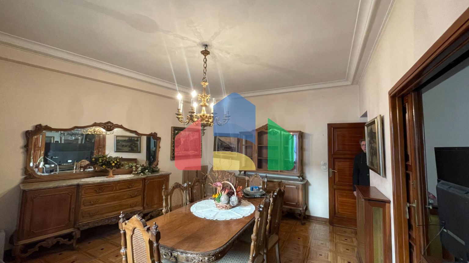 ПРОДАЖА ЭЛИТНОЙ КВАРТИРЫ ОКОЛО ПЛОЩАДИ ИСПАНИИ И КОРОЛЕВСКОГО ДВОРЦА!