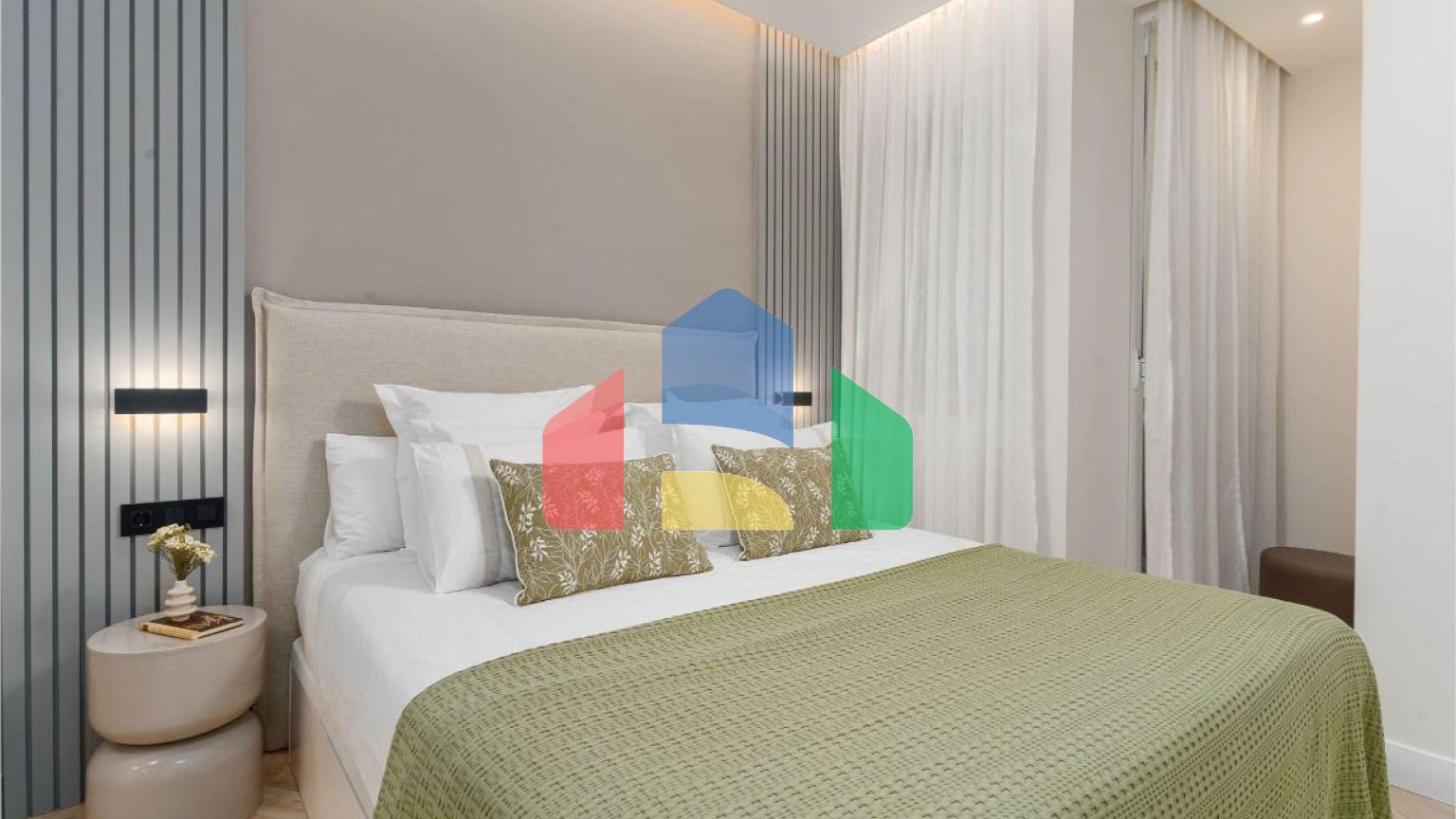 РОСКОШНАЯ, ПОЛНОСТЬЮ ОТРЕМОНТИРОВАННАЯ КВАРТИРА В ЦЕНТРЕ МАДРИДА