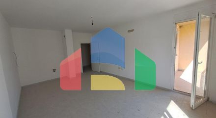 1+1 with balcony, Shengjin, 72.3 sq.m