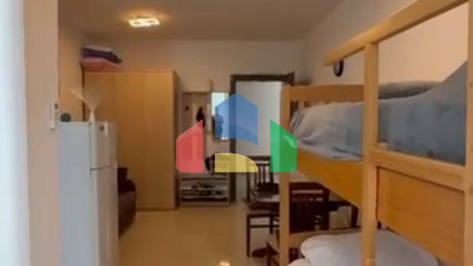 Студия с балконом, Shengjin, 36 м.кв