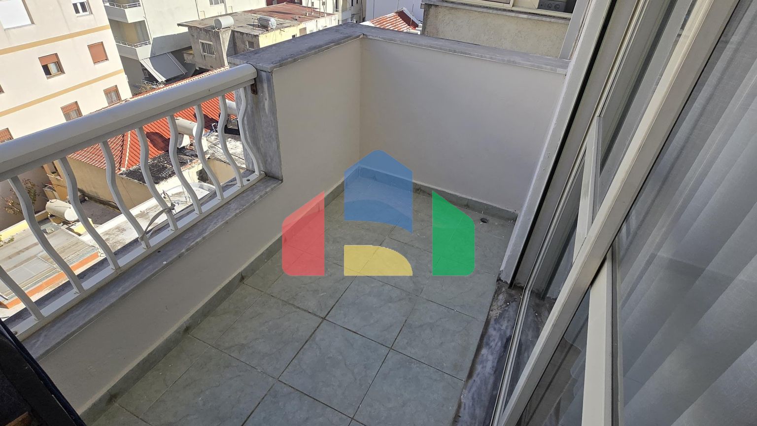 Студия с балконом и террасой 36 м.кв, р-н Пляж, 32,1 м.кв