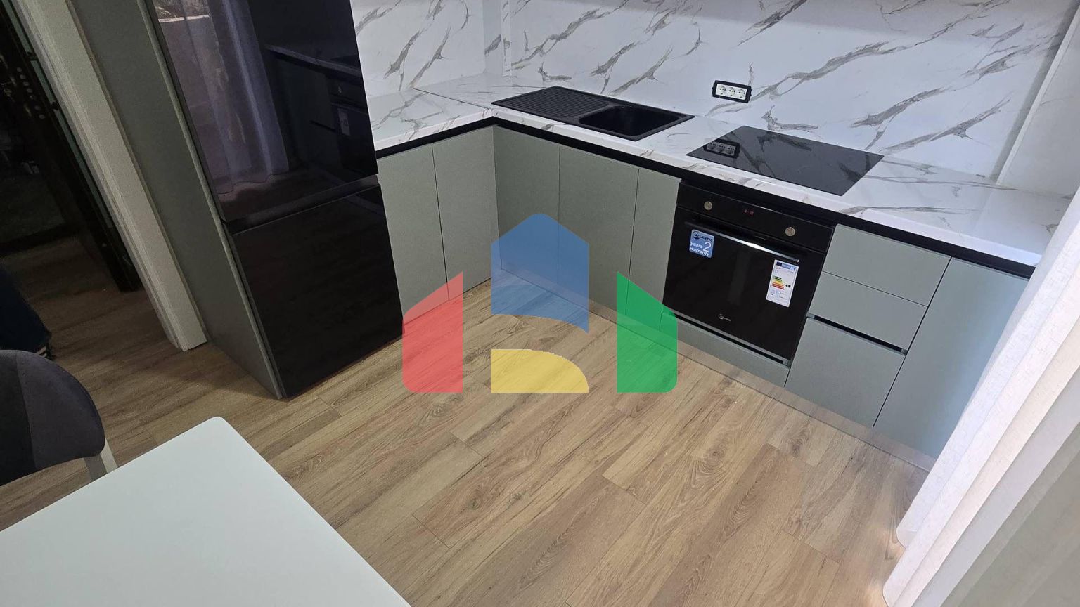 2+1 с балконом, р-н Пляж, 98 м.кв, 100 метров до моря