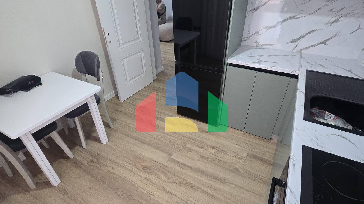 2+1 с балконом, р-н Пляж, 98 м.кв, 100 метров до моря