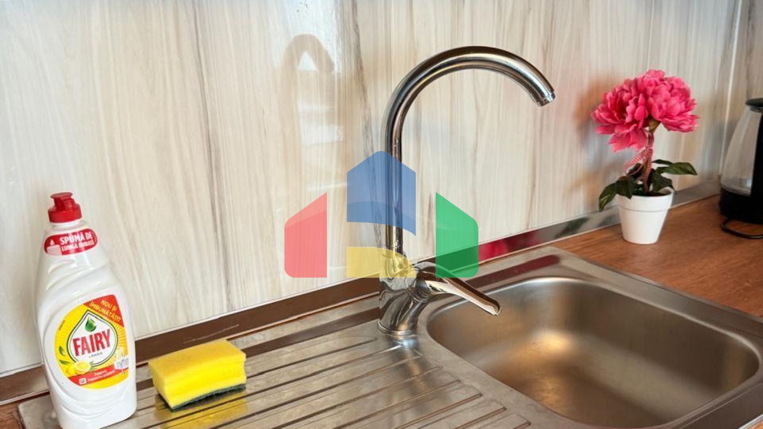 1+1 с балконом, р-н Пляж, 55 м.кв, 50 метров до моря