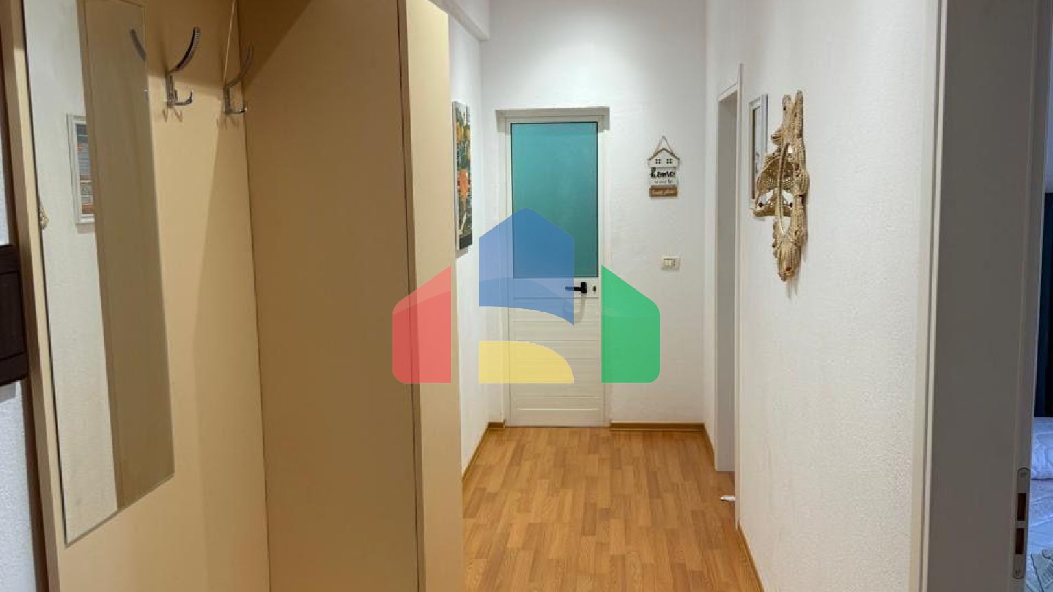 1+1 с балконом, р-н Пляж, 55 м.кв, 50 метров до моря