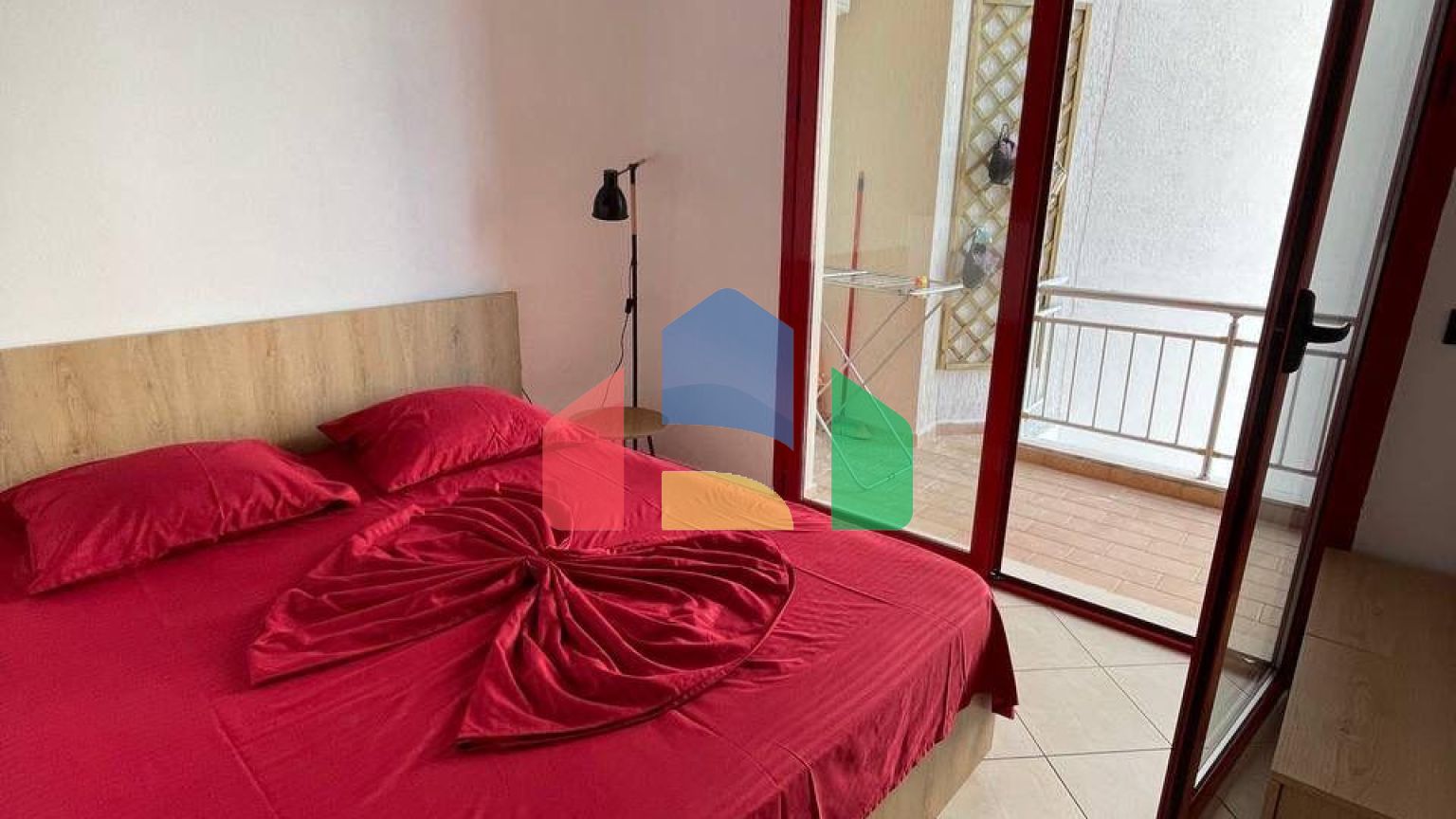 Студия с балконом, р-н Пляж, Бручи, 42.9 м.кв