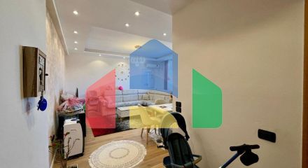 2+1 с балконом, город Влера, 86 м.кв