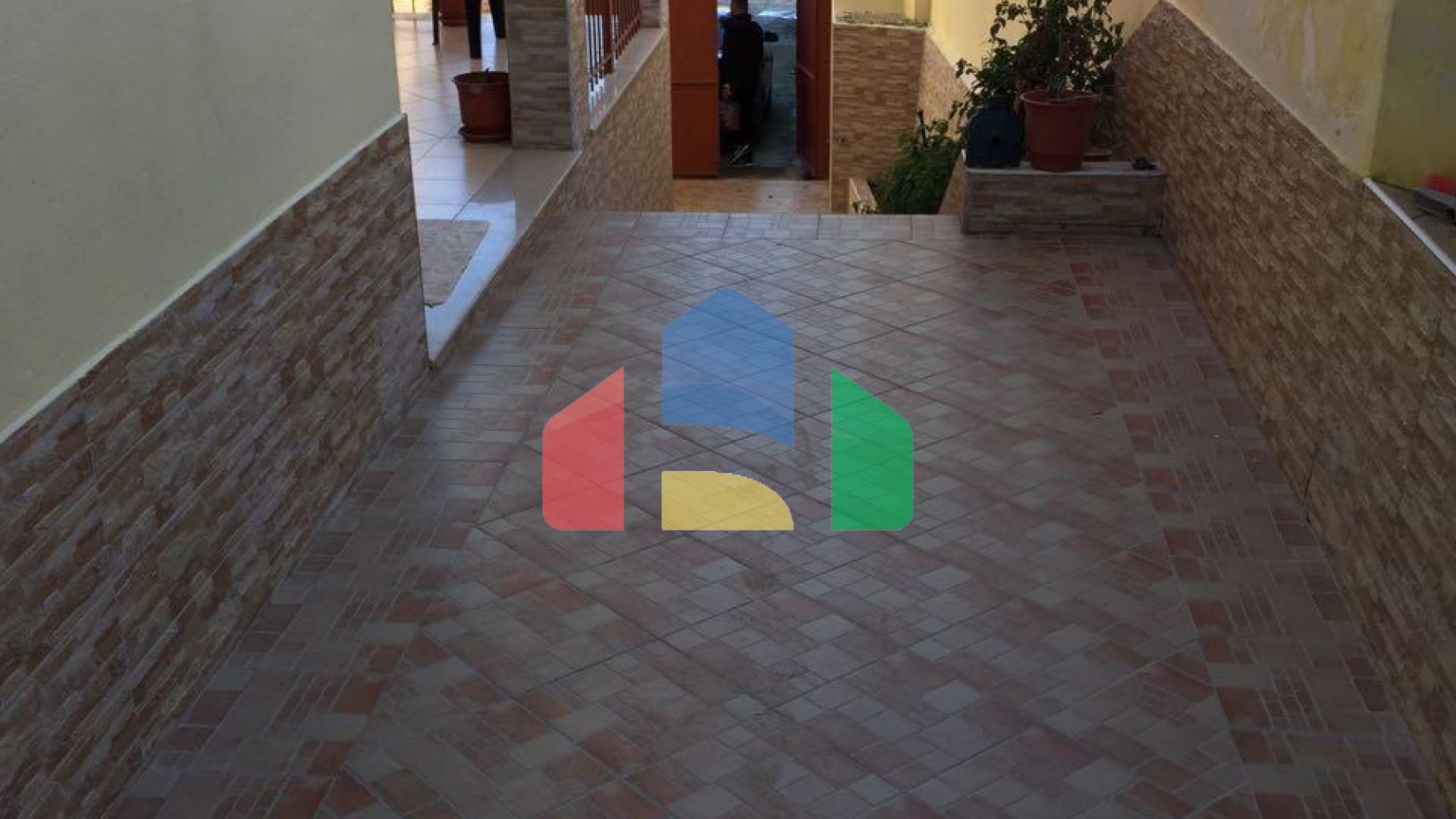 4+2 дом с гаражом во Влере, 280 м.кв + 370 м.кв участок 