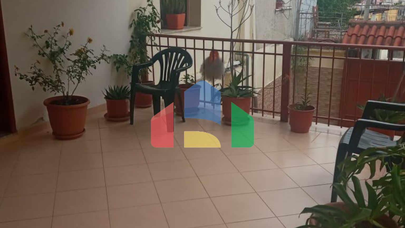 4+2 дом с гаражом во Влере, 280 м.кв + 370 м.кв участок 