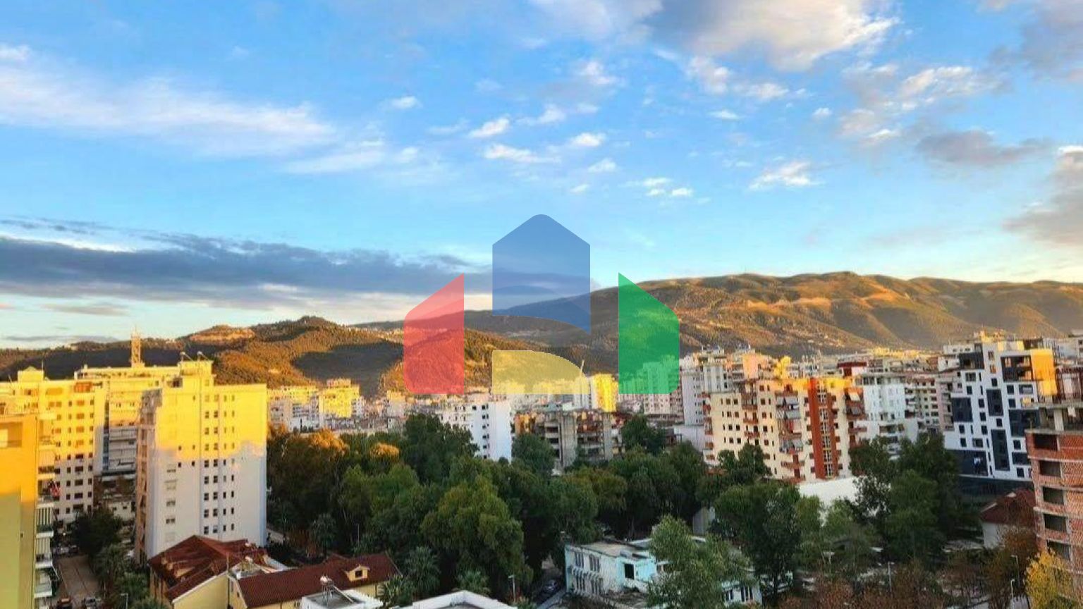 1+1 с двумя балконами, город Влера, 84 м.кв