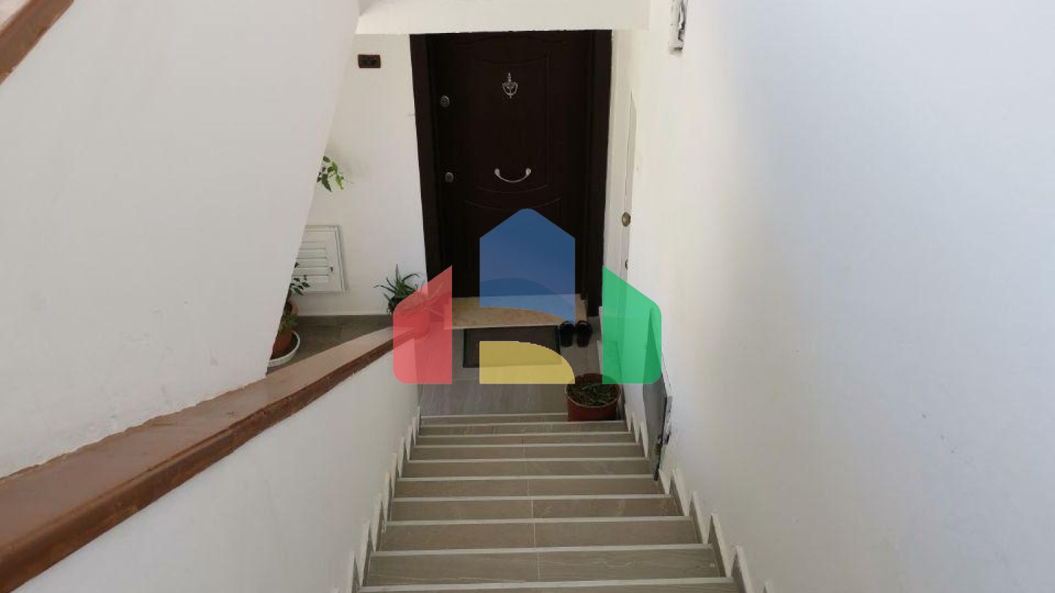 3+2, Влера, 106 м.кв