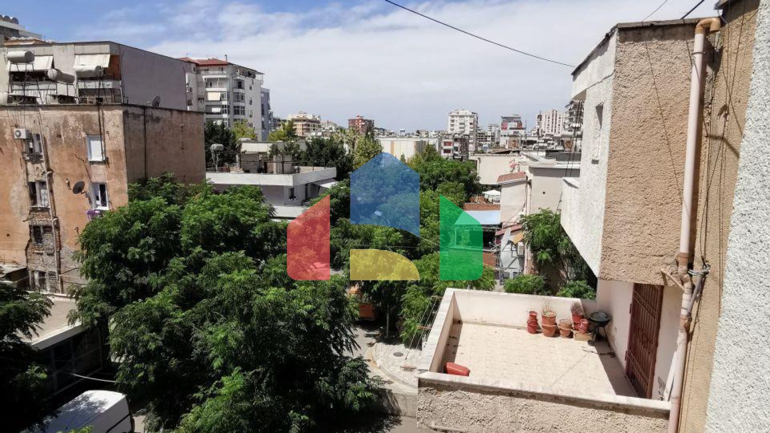 3+2, Влера, 106 м.кв