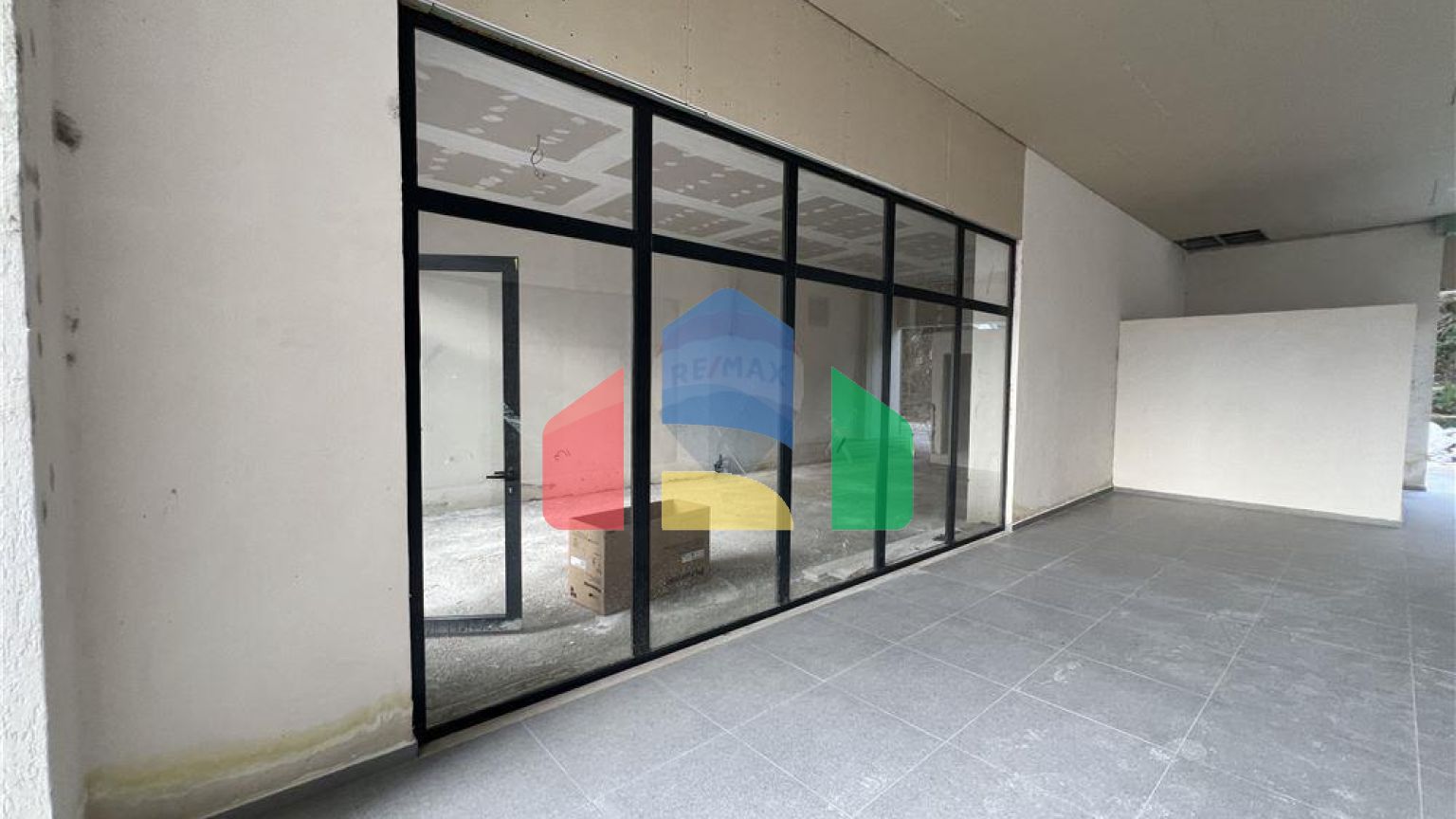 Commercial - Shop Single Tenant - Vlorë, Vlorë, Vlorë - AL