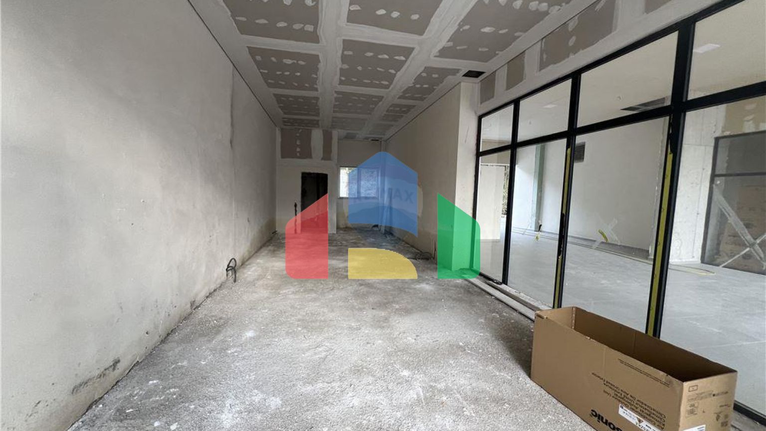 Commercial - Shop Single Tenant - Vlorë, Vlorë, Vlorë - AL