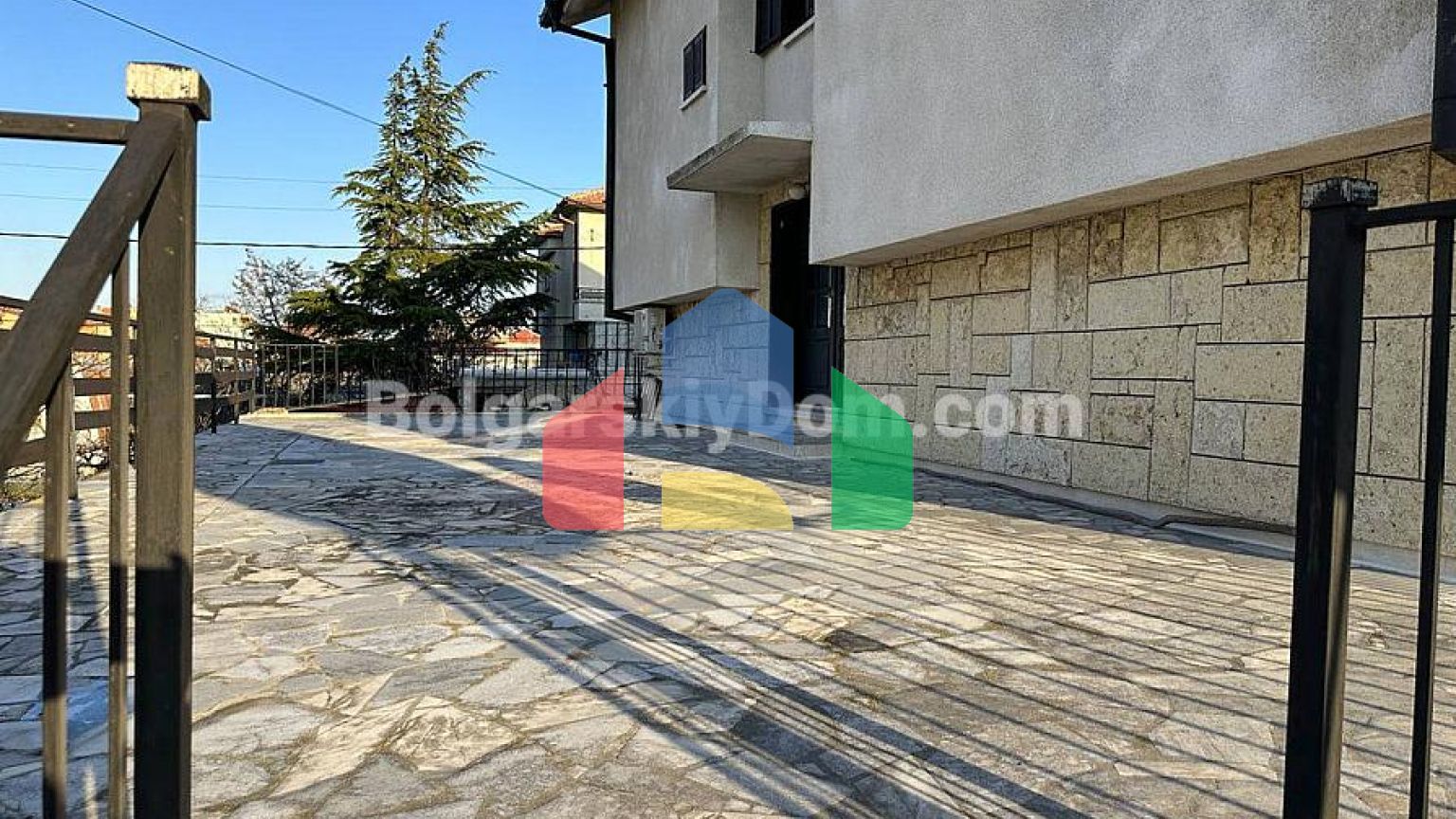 Отель в Ахелой