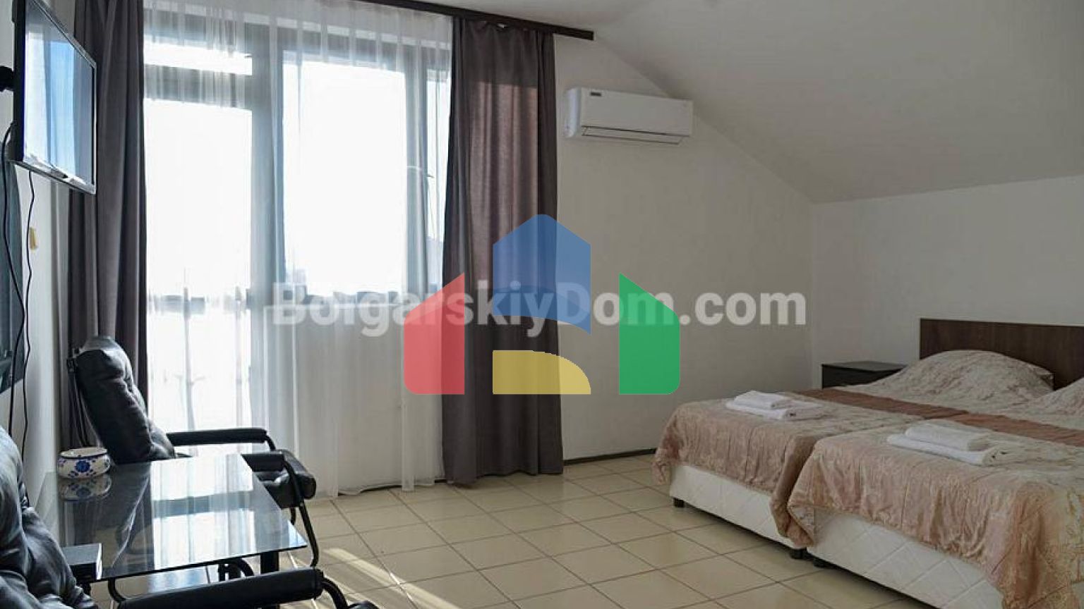 Отель в Ахелой