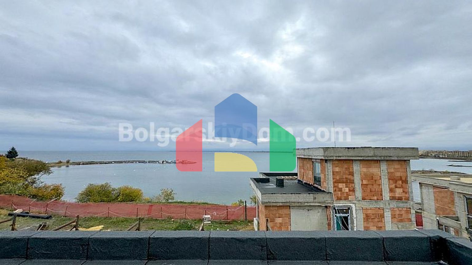 Будинки в Ахелой