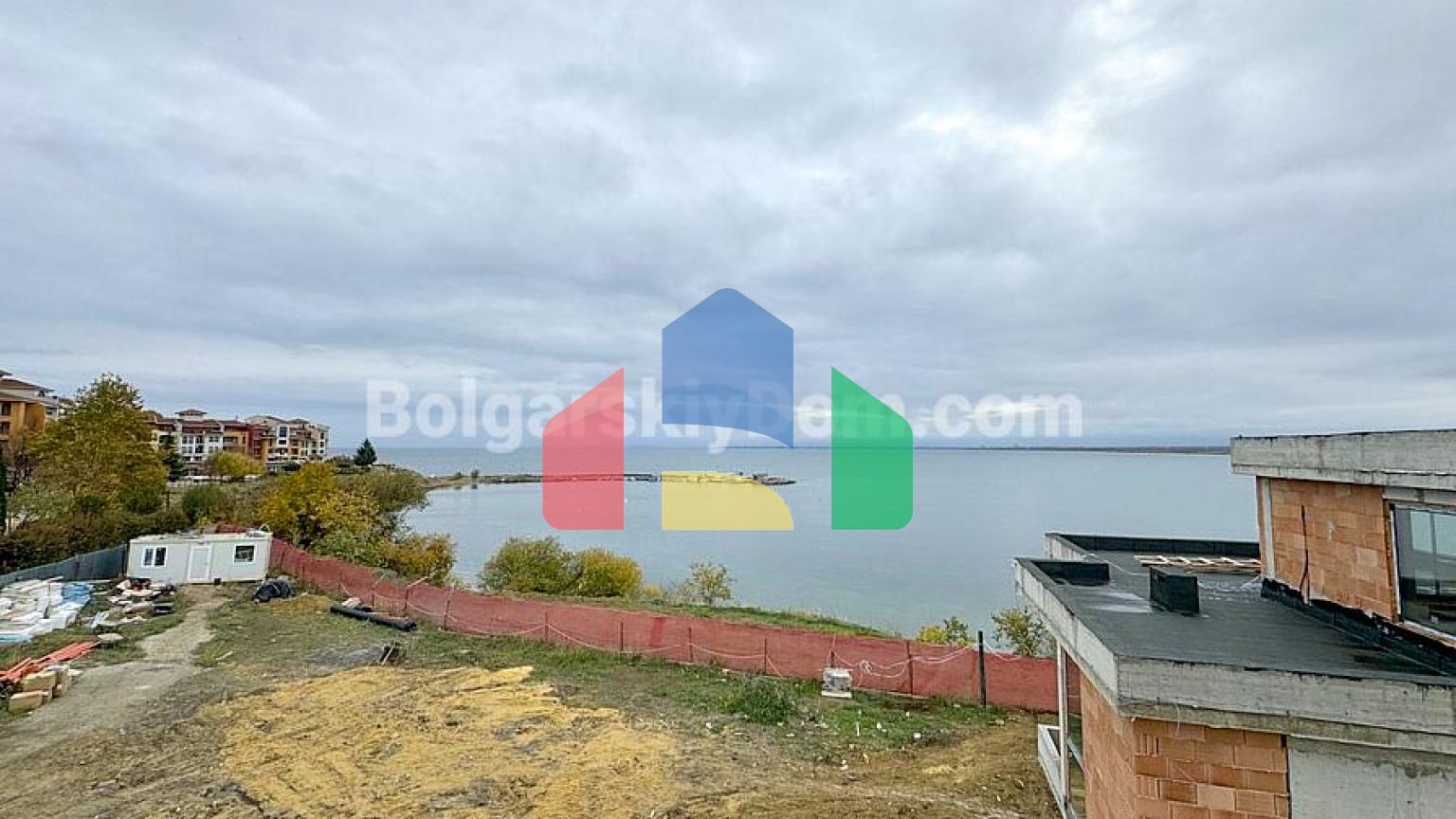 Будинки в Ахелой