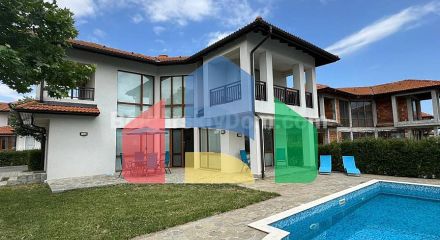 Будинок в Ахелой