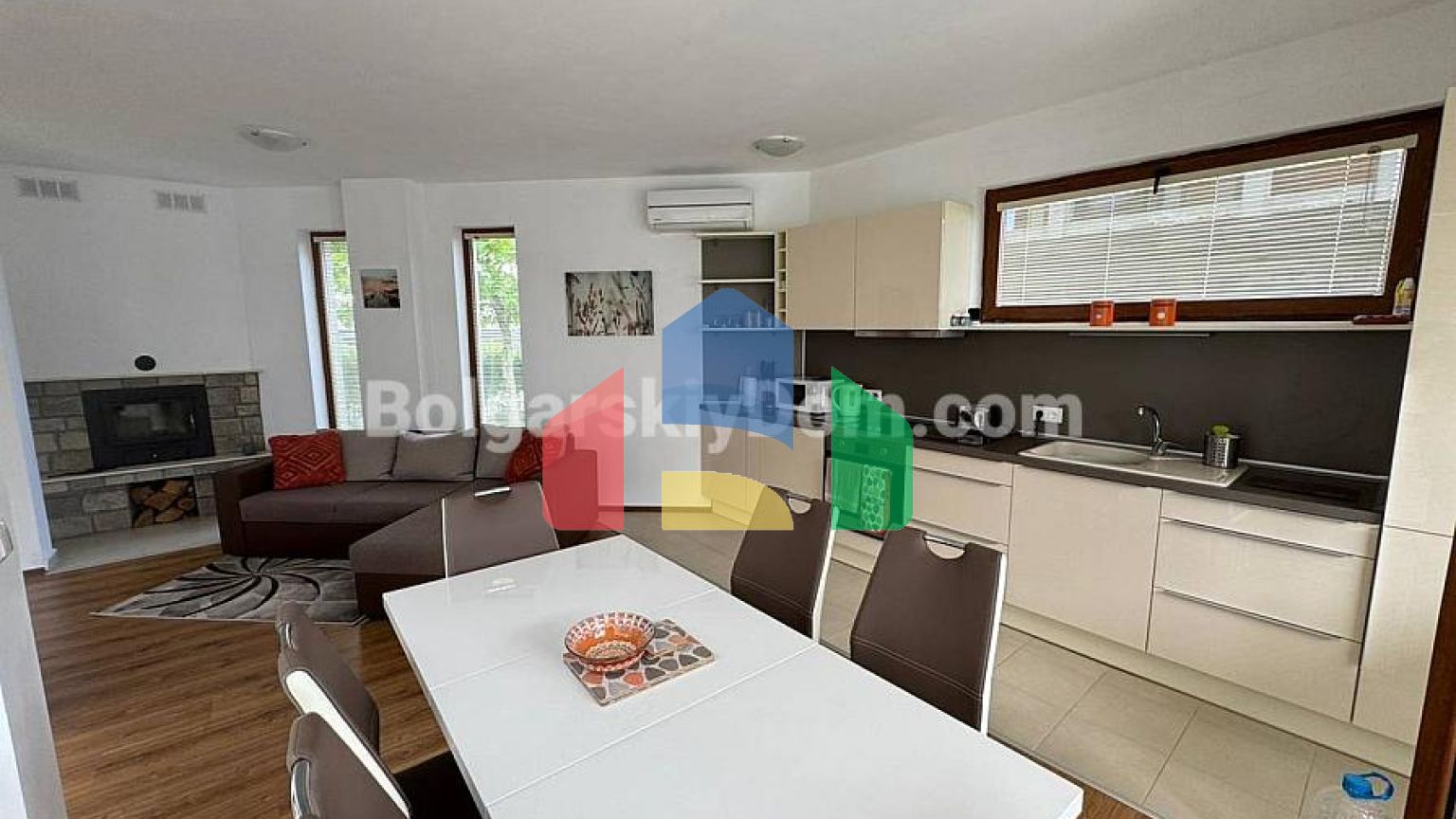 Будинок в Ахелой