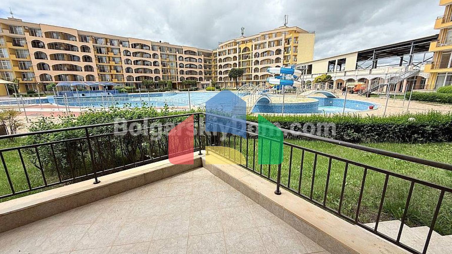 Двухкомнатная квартира в Мидия