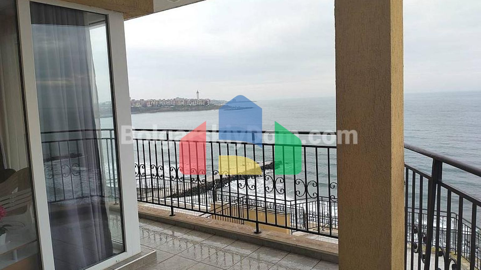 Трехкомнатная квартира в Мидия Гранд Резорт