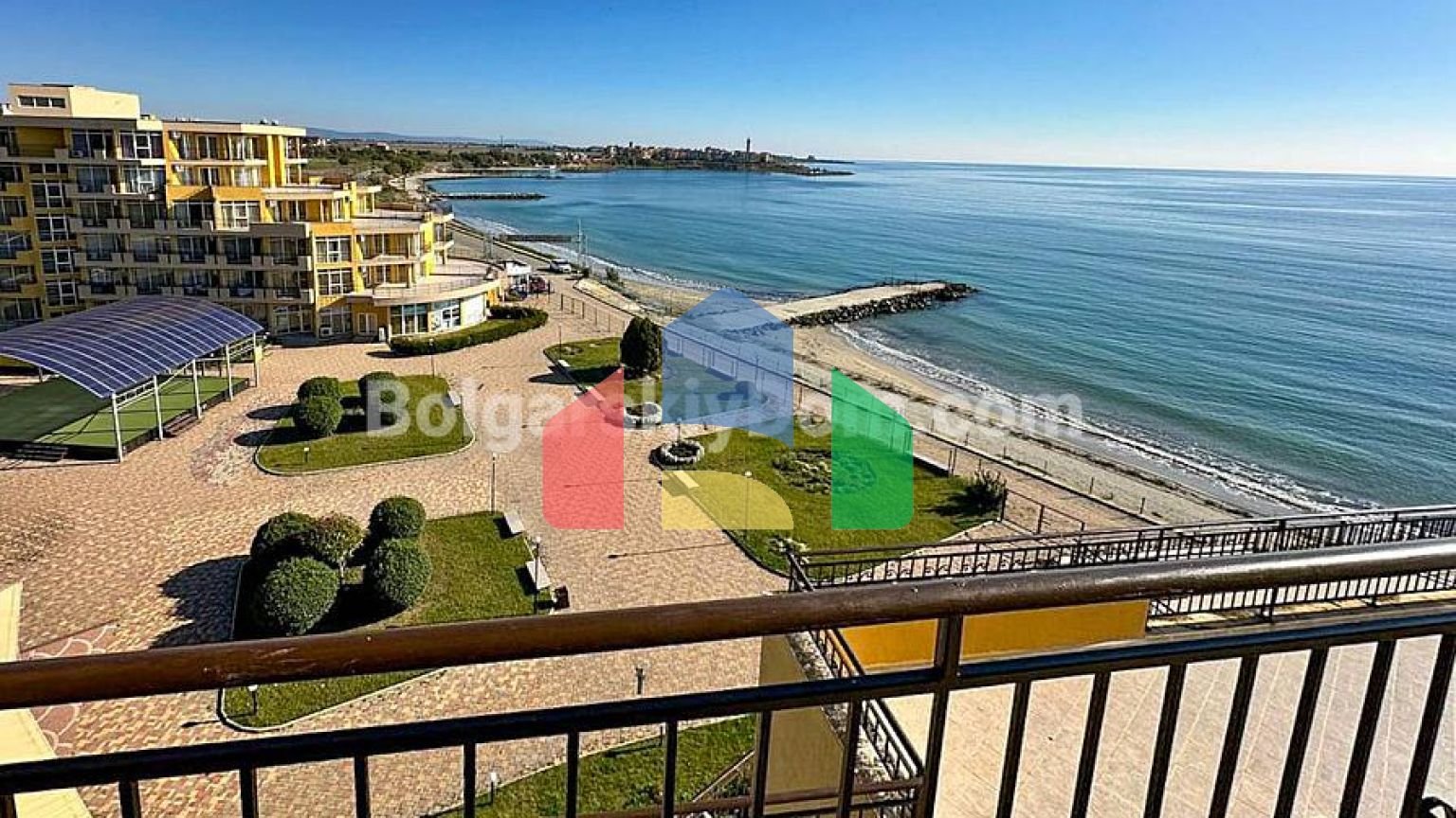 Трехкомнатная квартира в Мидия