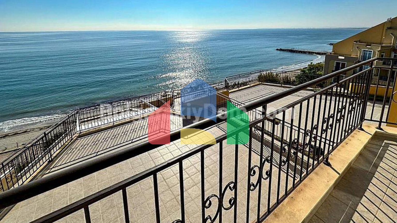 Трехкомнатная квартира в Мидия