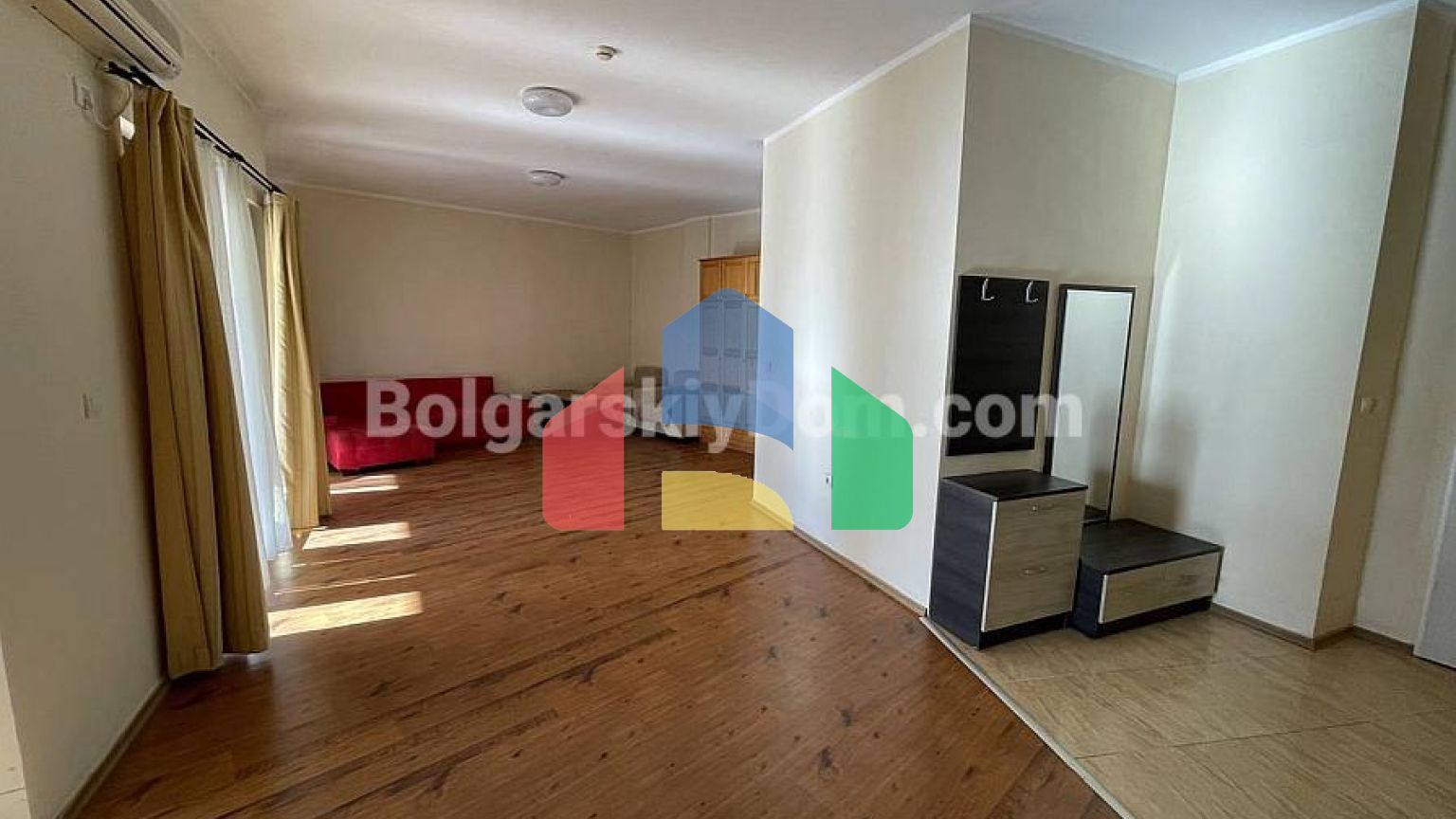 Двокімнатна квартира в Марина Кейп