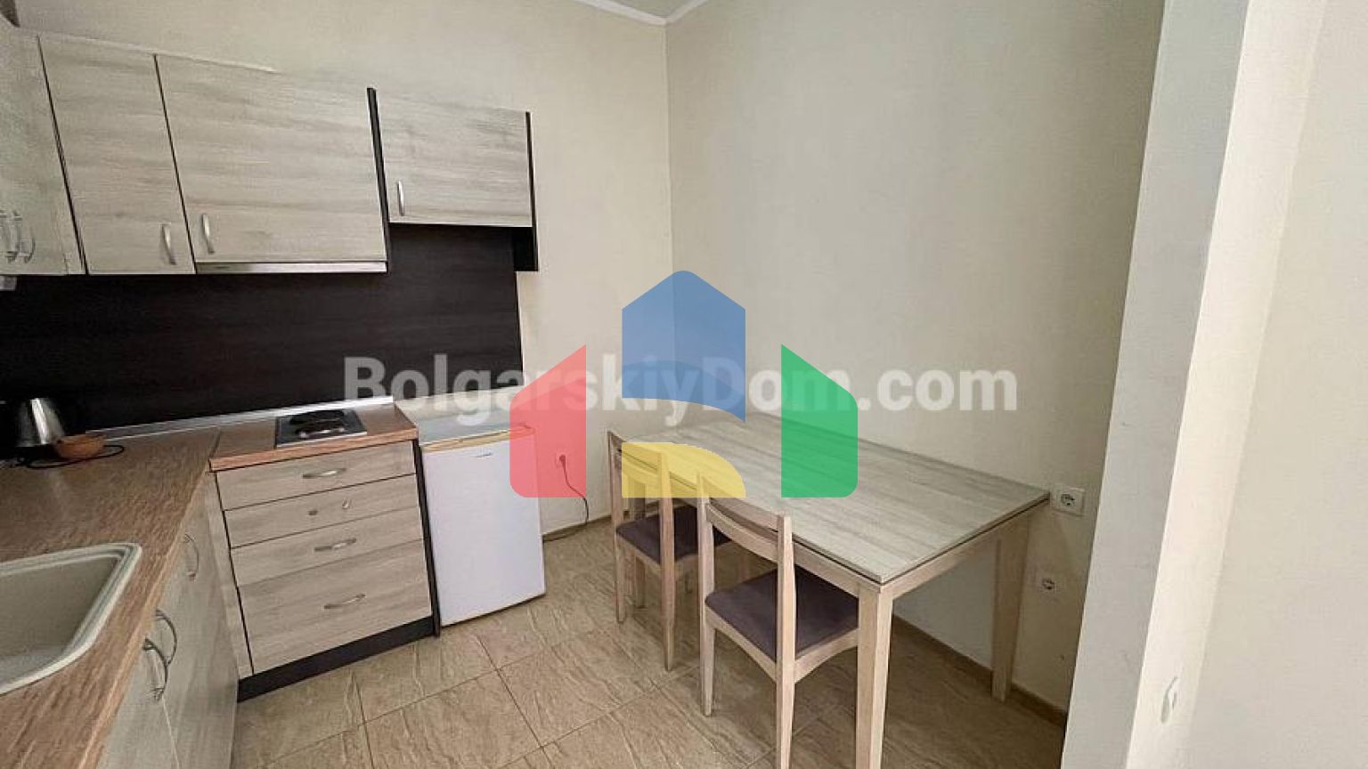 Двокімнатна квартира в Марина Кейп