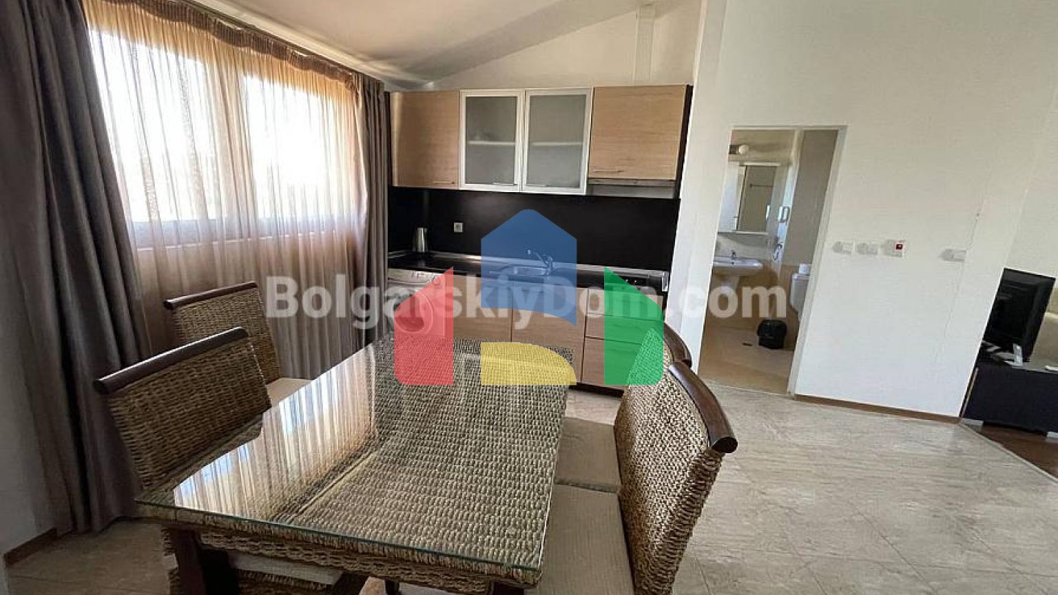 Двокімнатна квартира в Марина Кейп