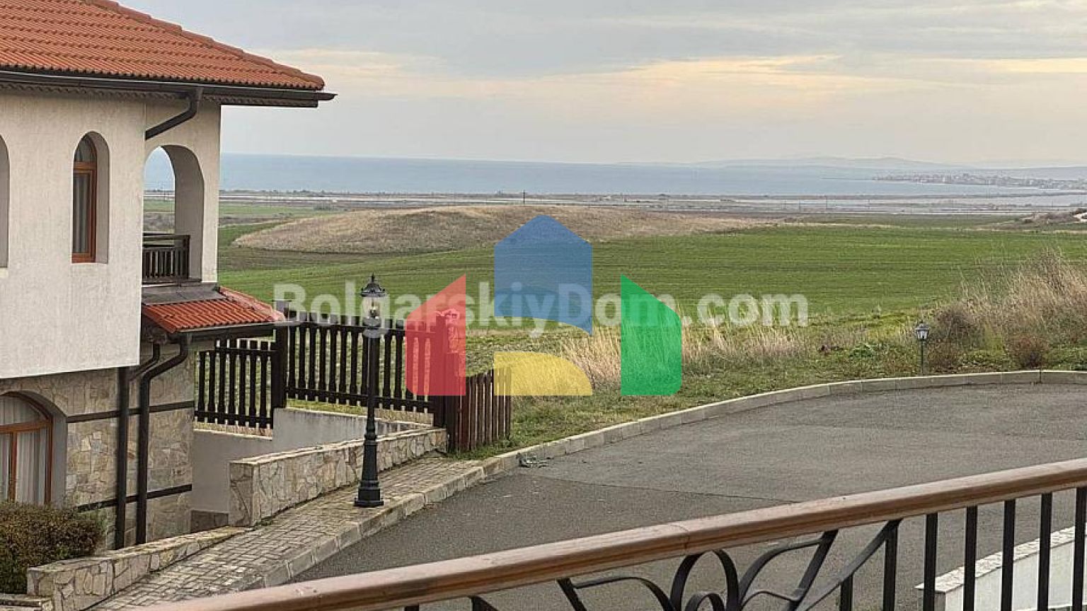 Трикімнатна квартира в Віньярдс Мускат