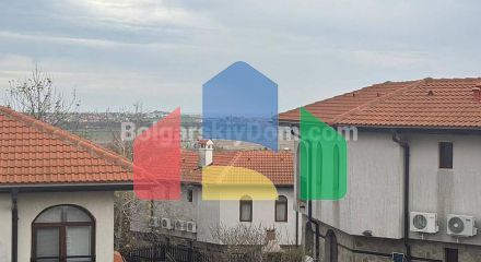 Трикімнатна квартира в Віньярдс Мускат