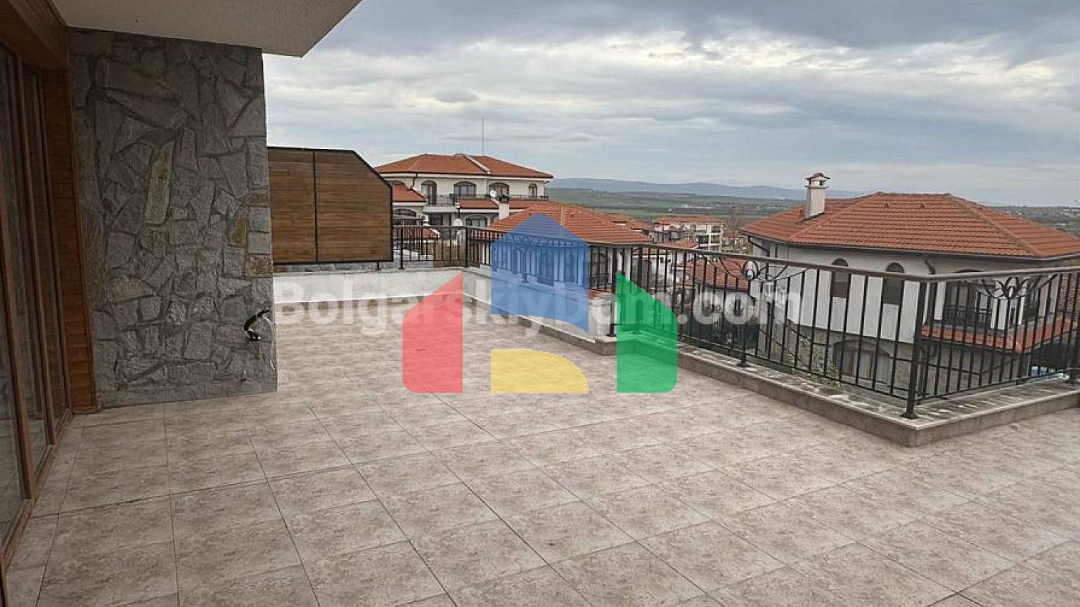 Трикімнатна квартира в Віньярдс Мускат