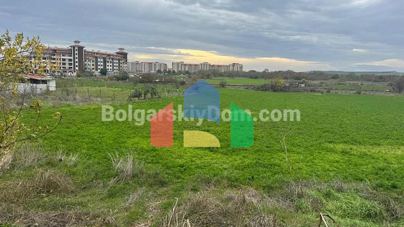 Трикімнатна квартира в Віньярдс Мускат