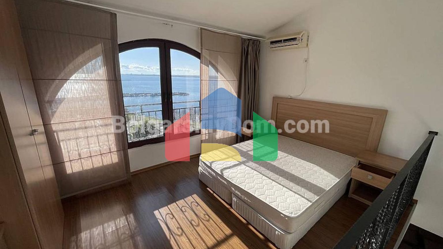 Двокімнатна квартира в Марина Кейп