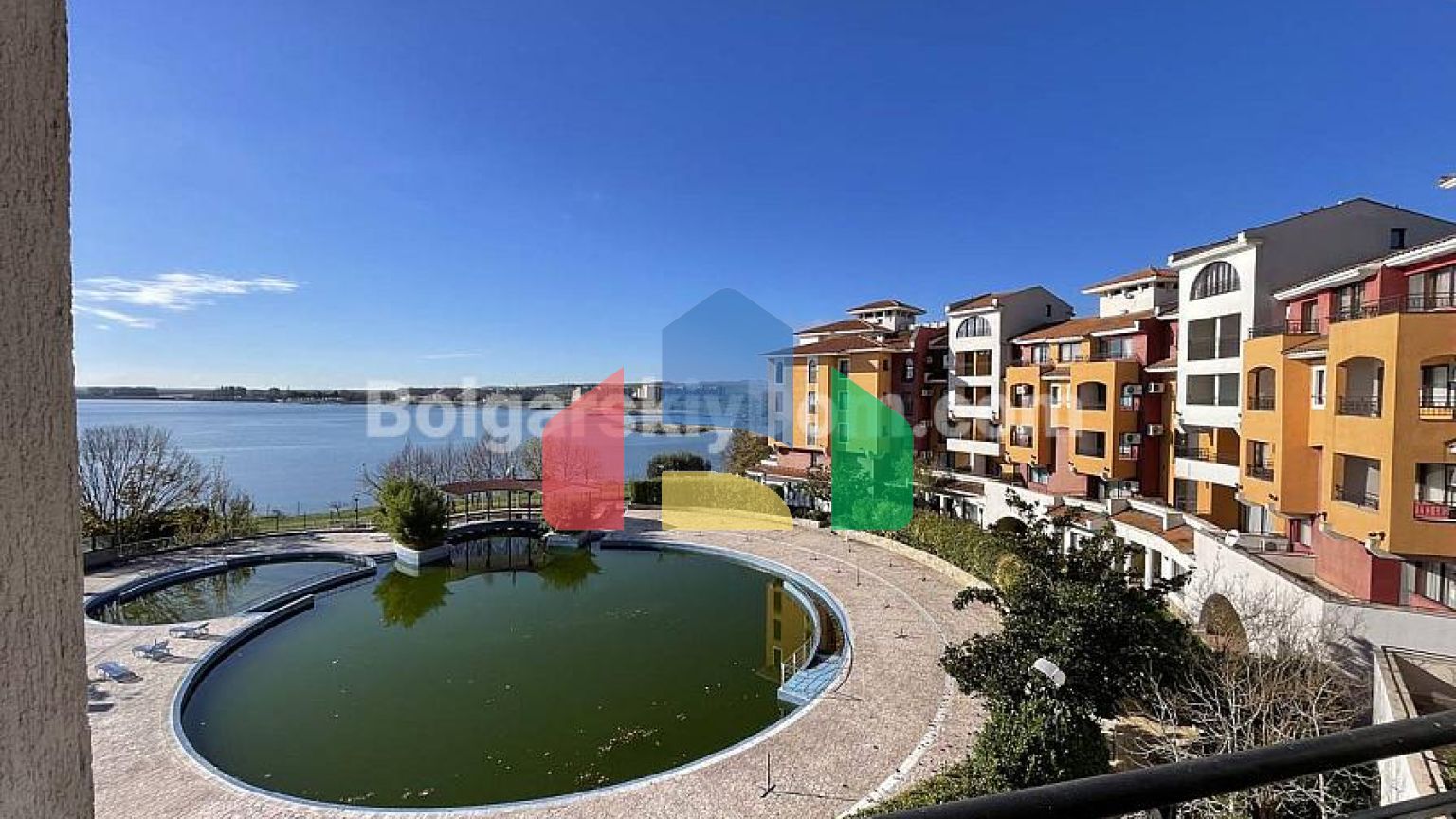 Двокімнатна квартира в Марина Кейп