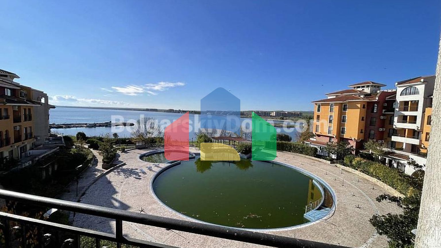 Двокімнатна квартира в Марина Кейп