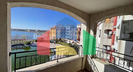 Двокімнатна квартира в Марина Кейп