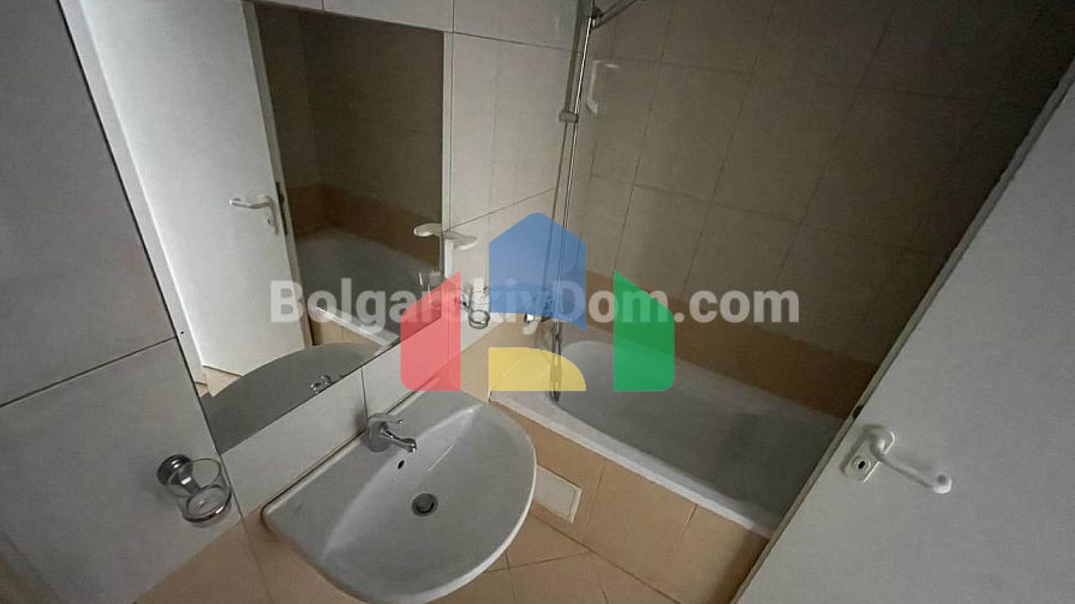 Двокімнатна квартира в Марина Кейп