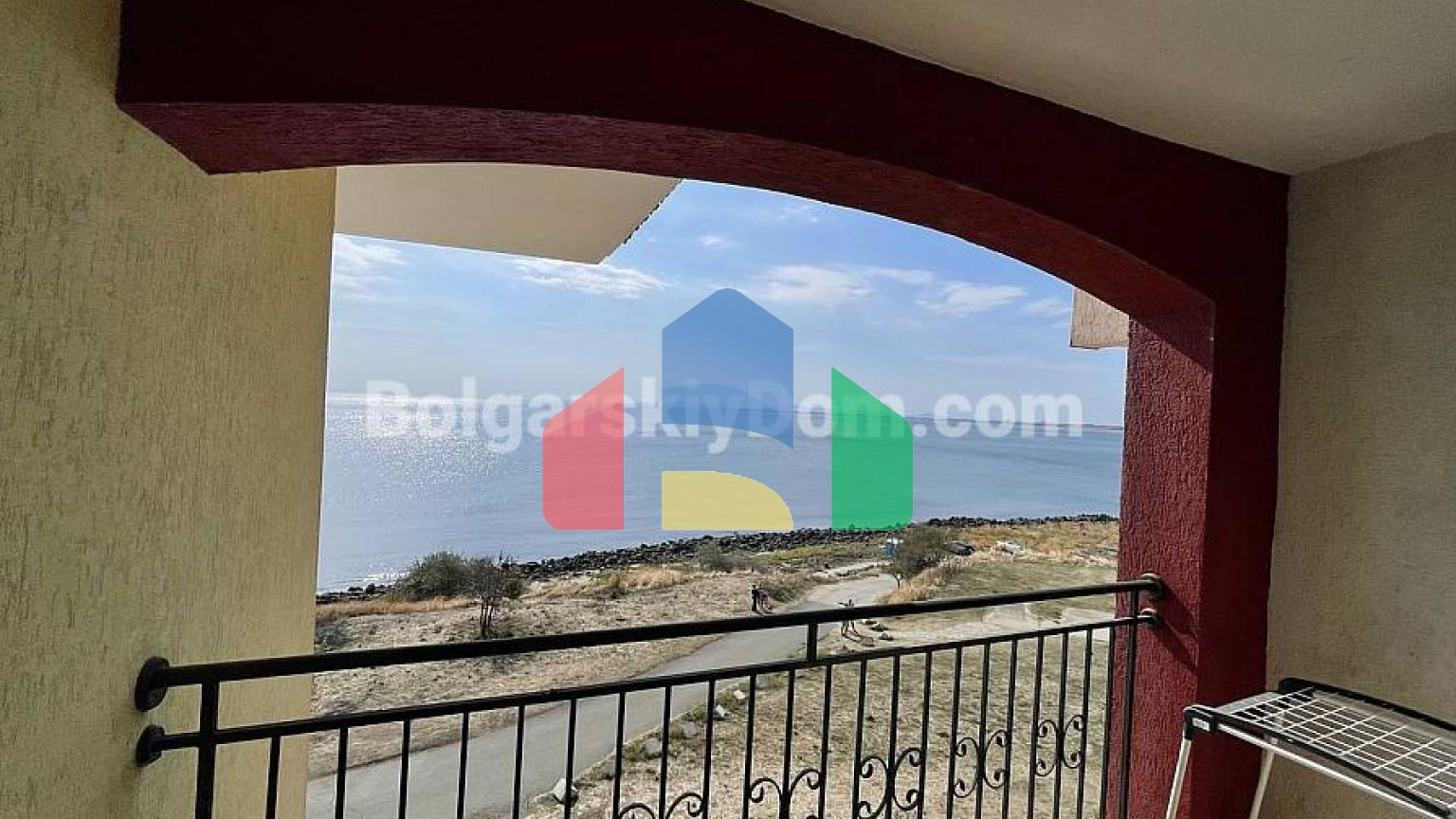 Трикімнатна квартира в Марина Кейп