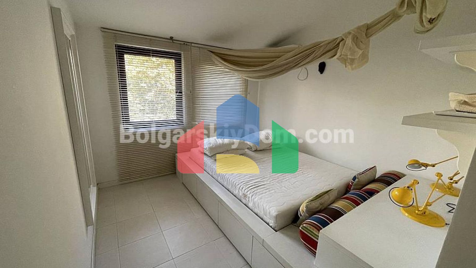 Трикімнатна квартира в Марина Кейп