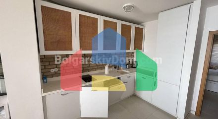 Трикімнатна квартира в Марина Кейп