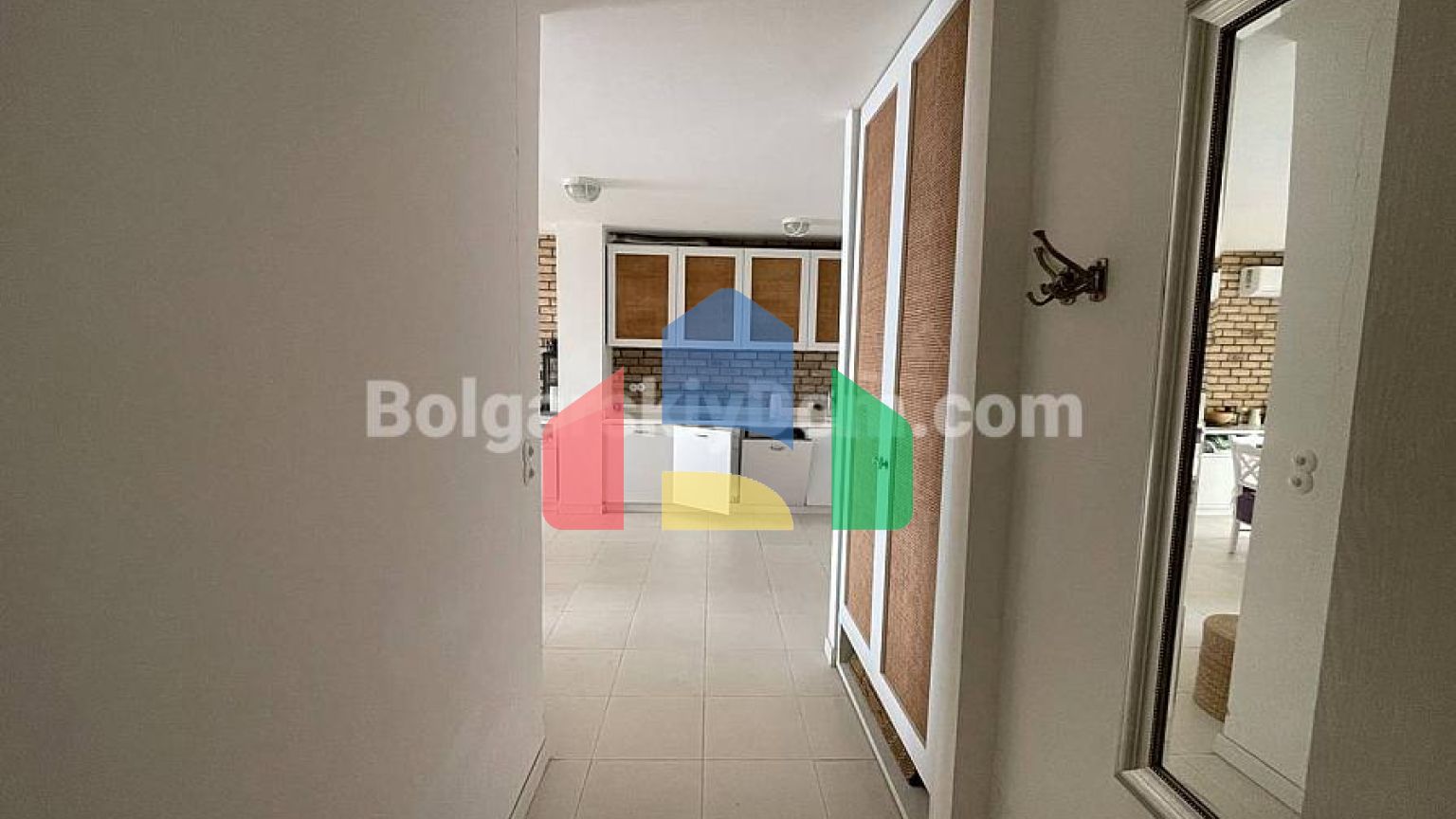 Трикімнатна квартира в Марина Кейп